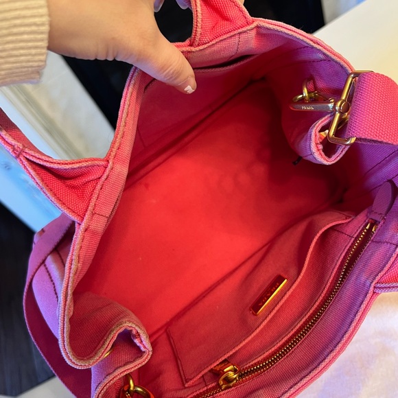 Authenticated Prada Canapa - Picture 3 of 9